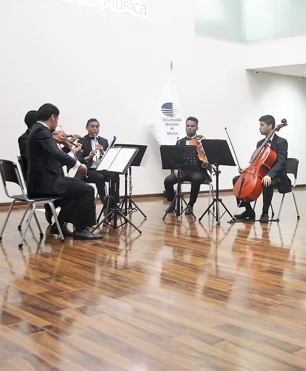 Quinteto clarinete y cuerdas